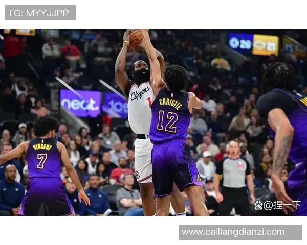 2012年西部决赛第五场精彩回顾雷霆与马刺的巅峰对决录像分析